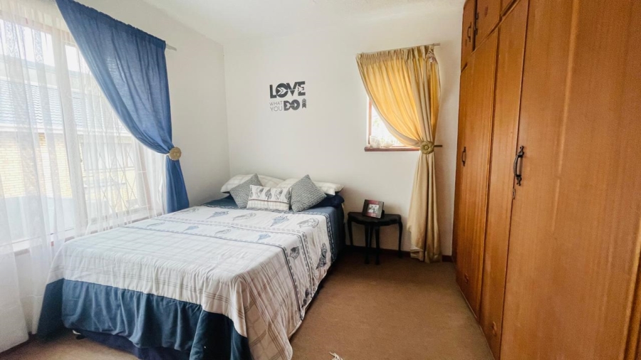 2 Bedroom Property for Sale in Beacon Bay Eastern Cape